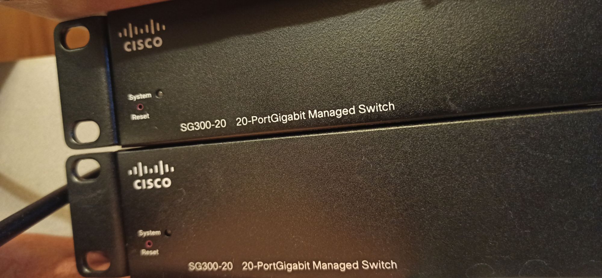 Cisco Small Business SG300-20 Managed Switch - 18 x 10/100/1000 + 2 x Combined Gigabit SFP