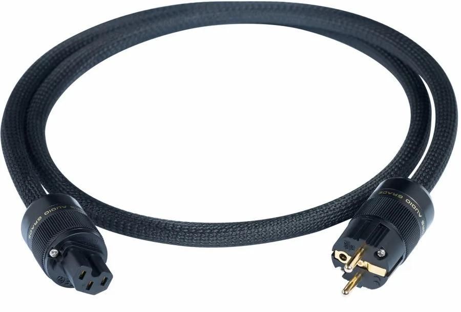 Câble d'alimentation NorStone - Braide de nylon noir - 1x prise Schuko / 1x connecteur 3 pôles IEC C15