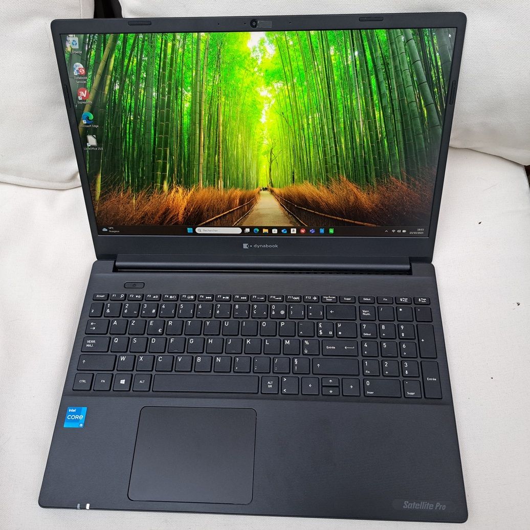 Dynabook Toshiba Satellite Pro L50-J-10C - Core i5 I5-1135G7 8GB RAM 512GB SSD Black