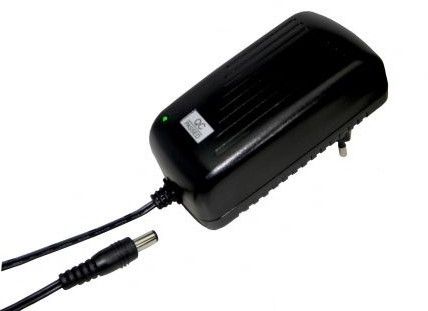 Adaptador de alimentación DCU fijo de 12V, conector de 2A, 3x11mm
