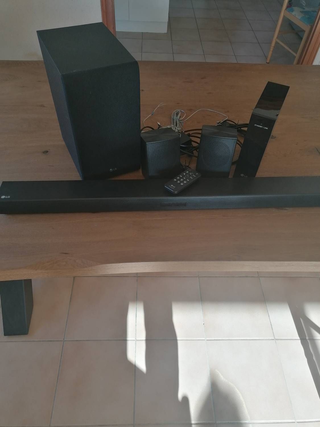 LG Wireless Soundbar Bluetooth - Black