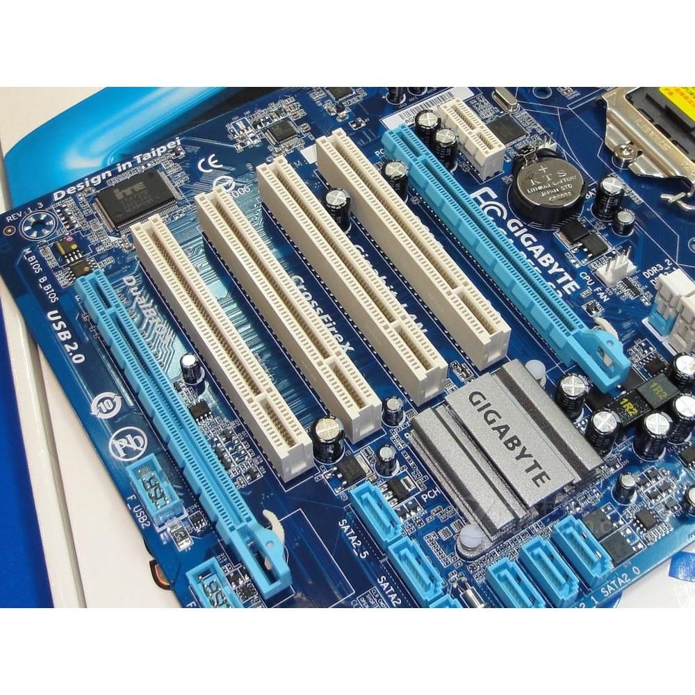 Gigabyte GA-P55-S3 Motherboard