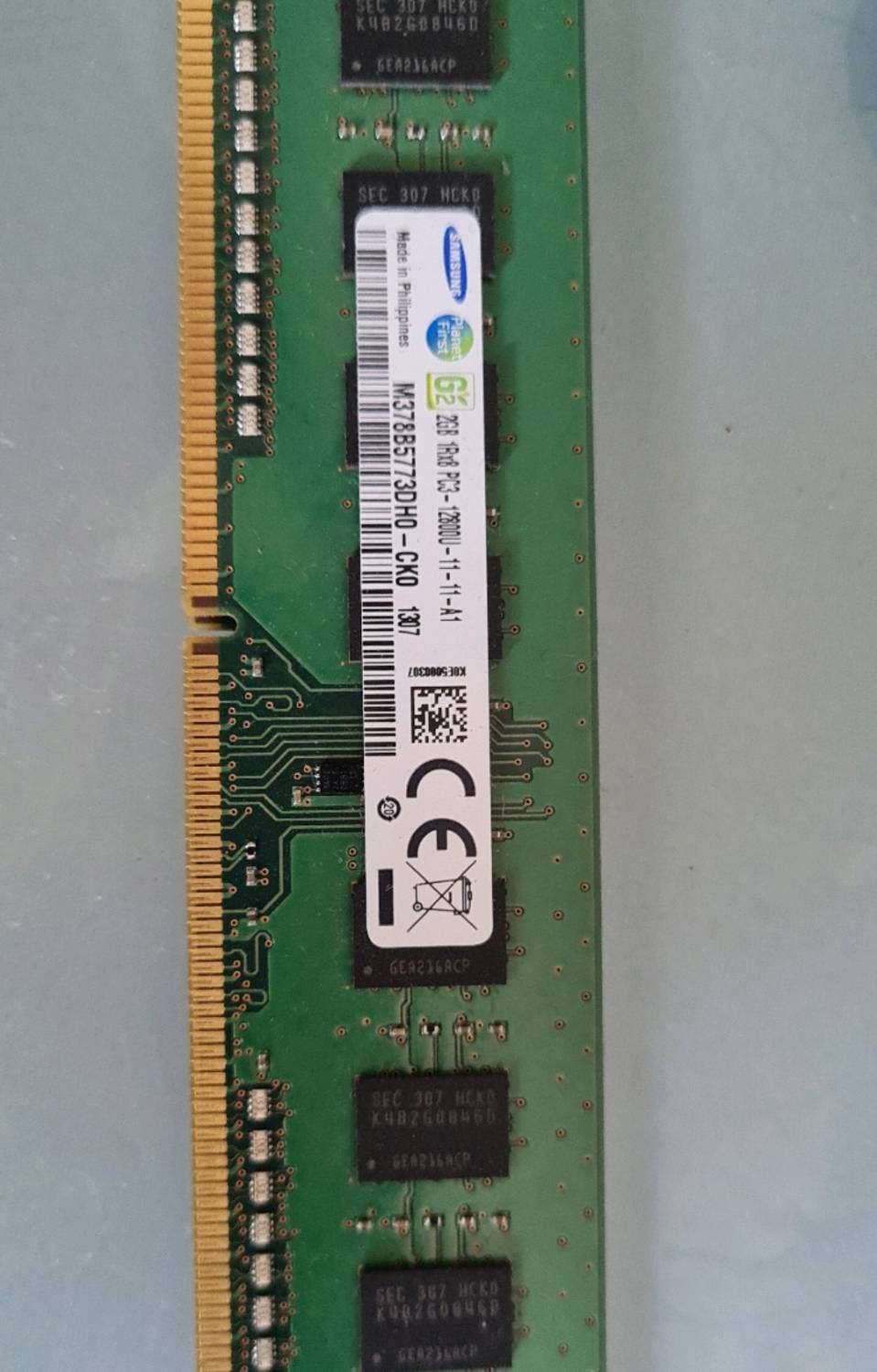Samsung original 2GB, 240-pin DIMM, DDR3 PC3-12800 desktop memory module fro desktop PC