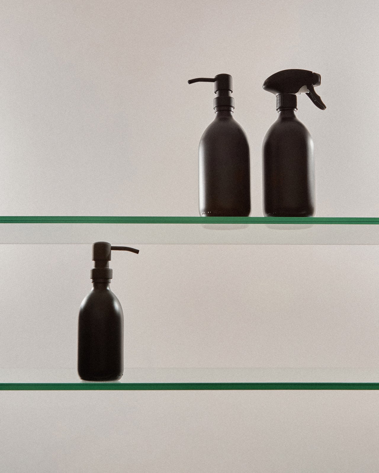 Kuishi Black Spray Bottle