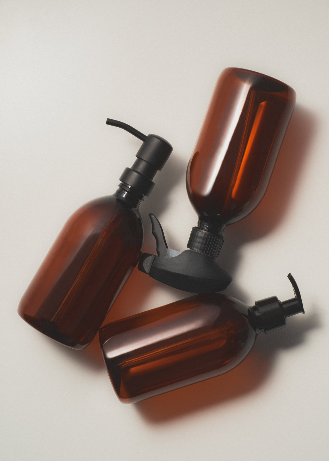 Kuishi Amber Plastic Spray Bottle