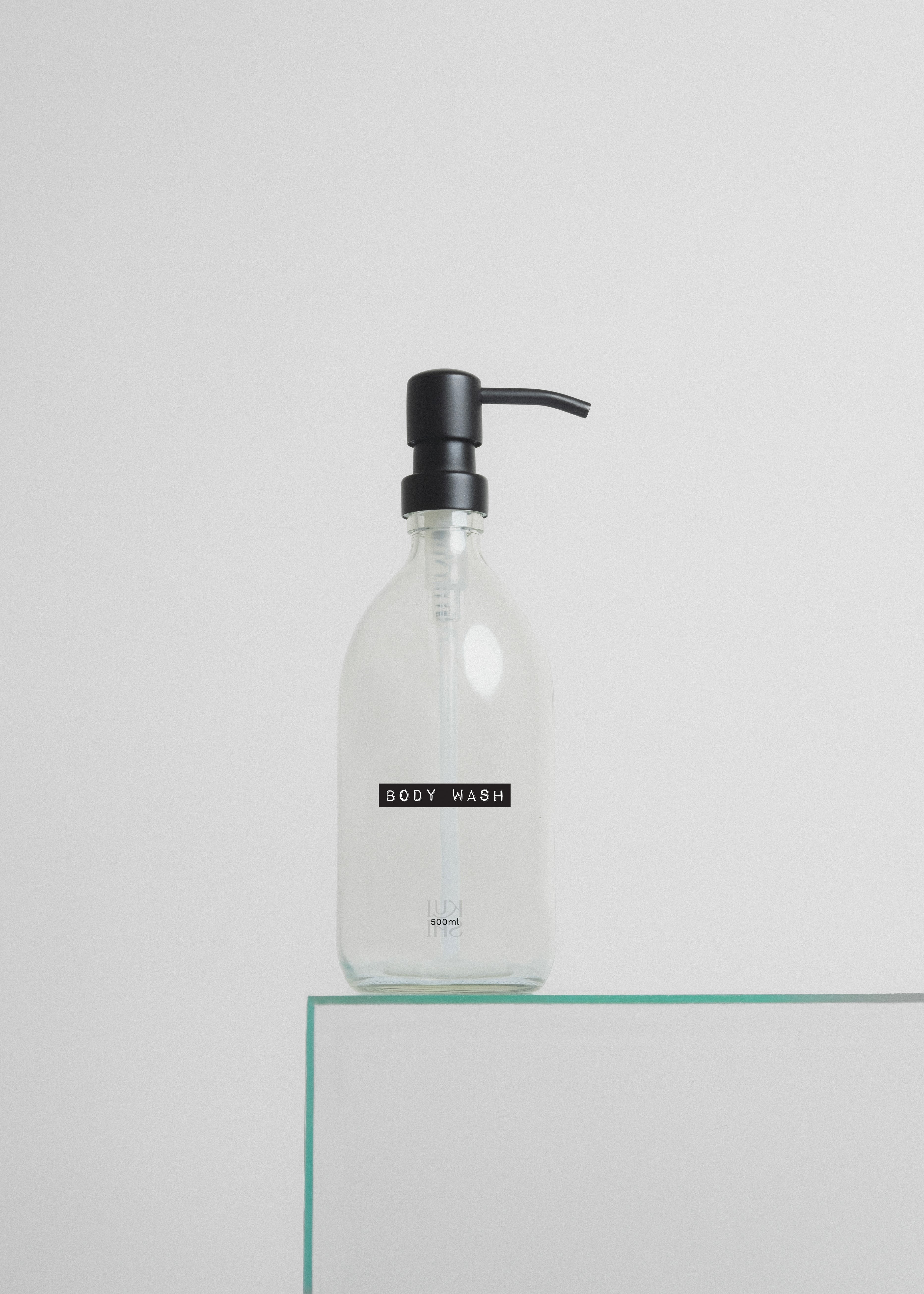Bouteilles distributrices vintage Kuishi