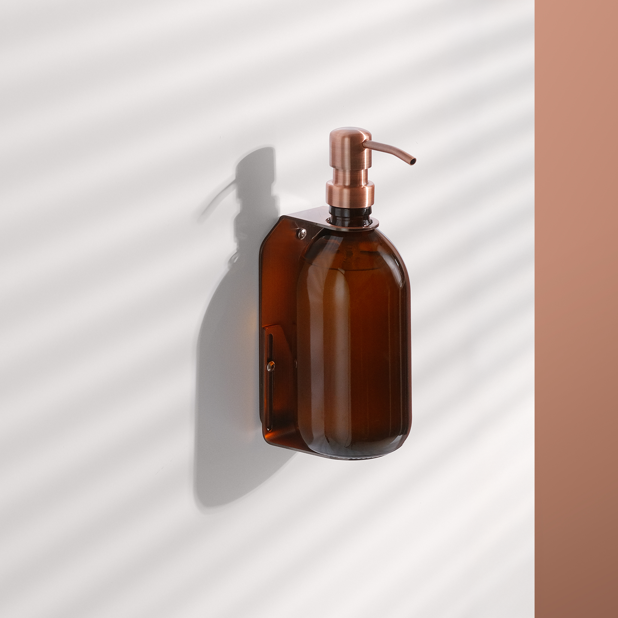 Distributeur de savon mural en cuivre Kuishi (Taille : triple, Couleur : personnalisable, Capacité : 200 ml - 500 ml)