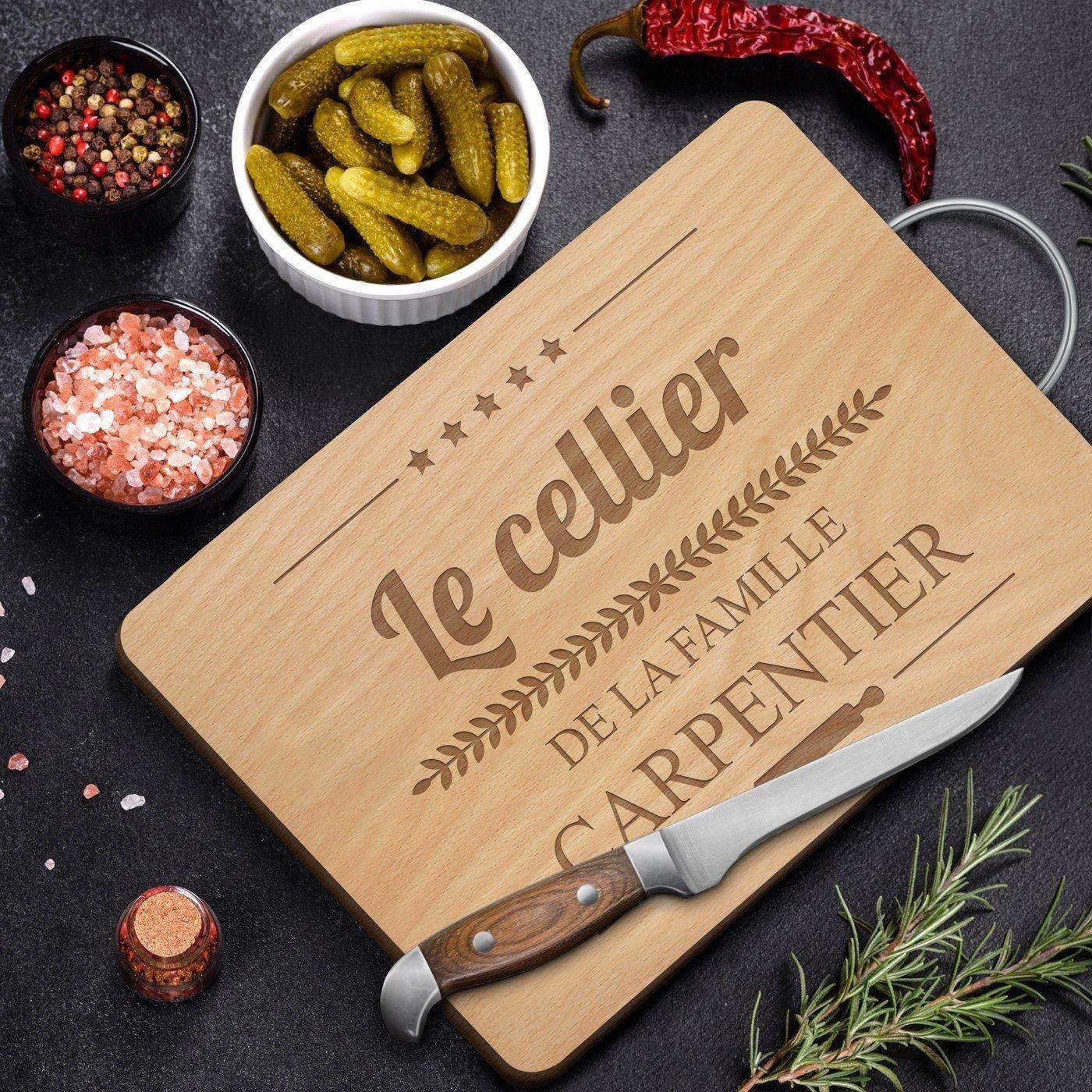 Planche à découper en bois personnalisée avec manche en métal Murrano pour un cadeau de maison
