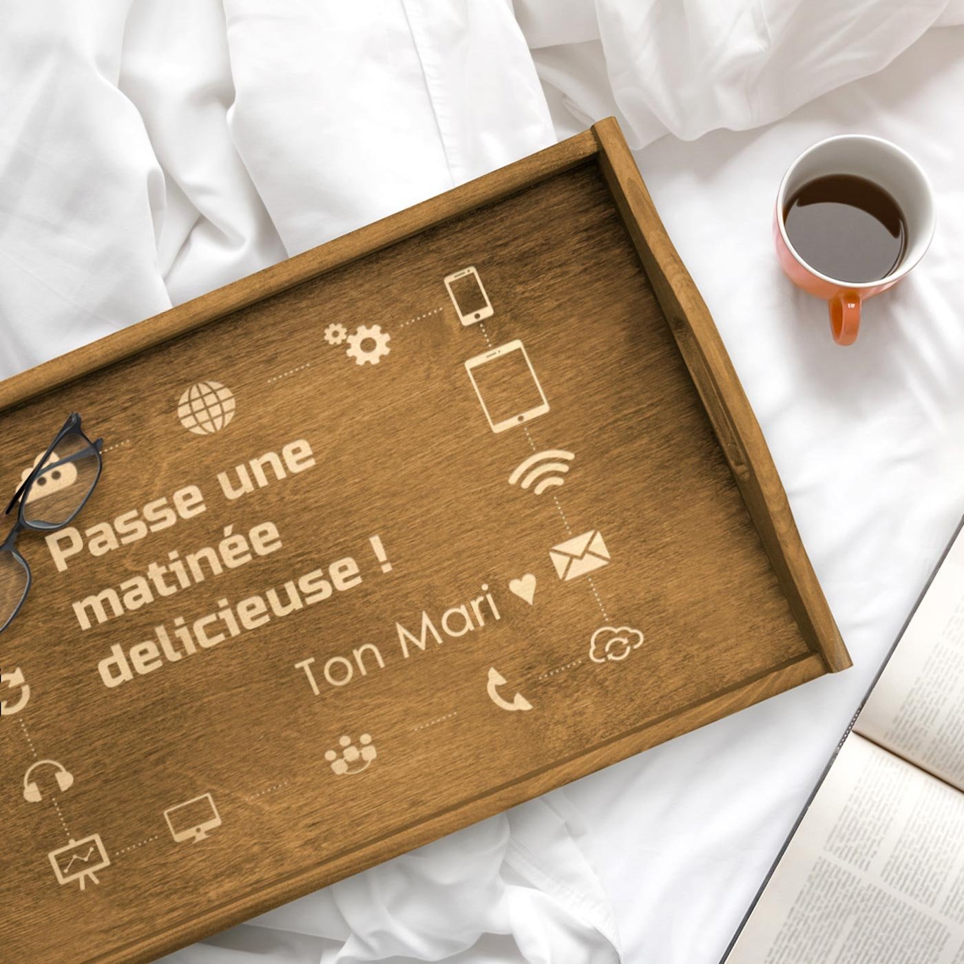 Plato de cama de madera personalizado para el cumpleaños de una esposa