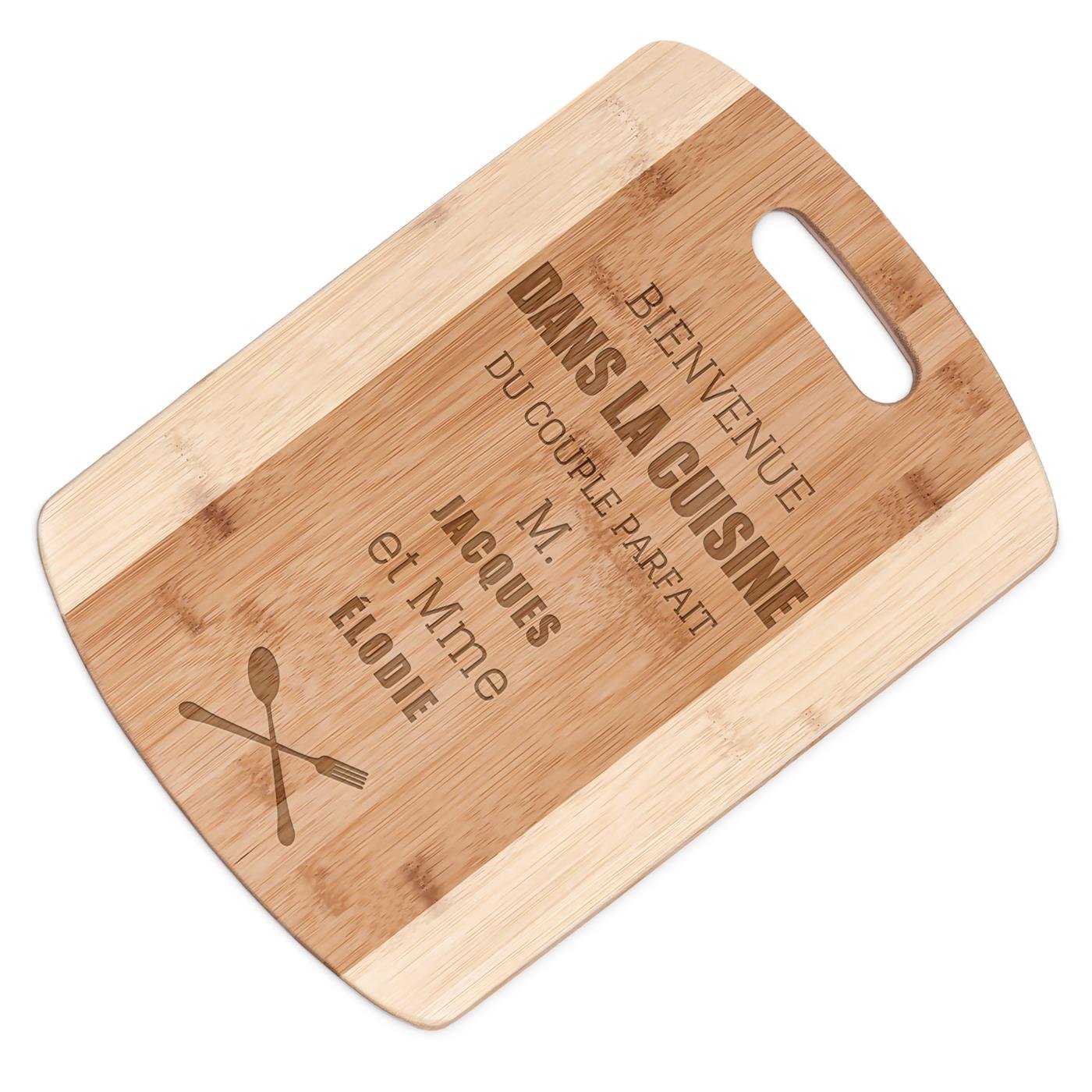 Planche à découper en bambou personnalisée pour un couple parfait