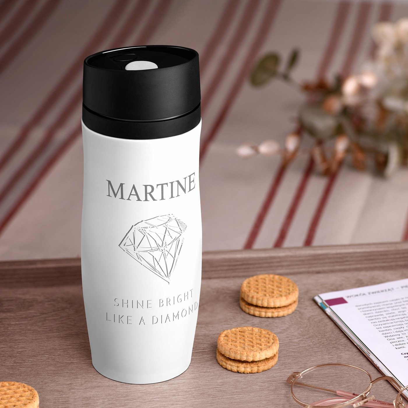 Mug Aislamiento Blanco Murrano con Grabado y Tapón Rápido para Ella