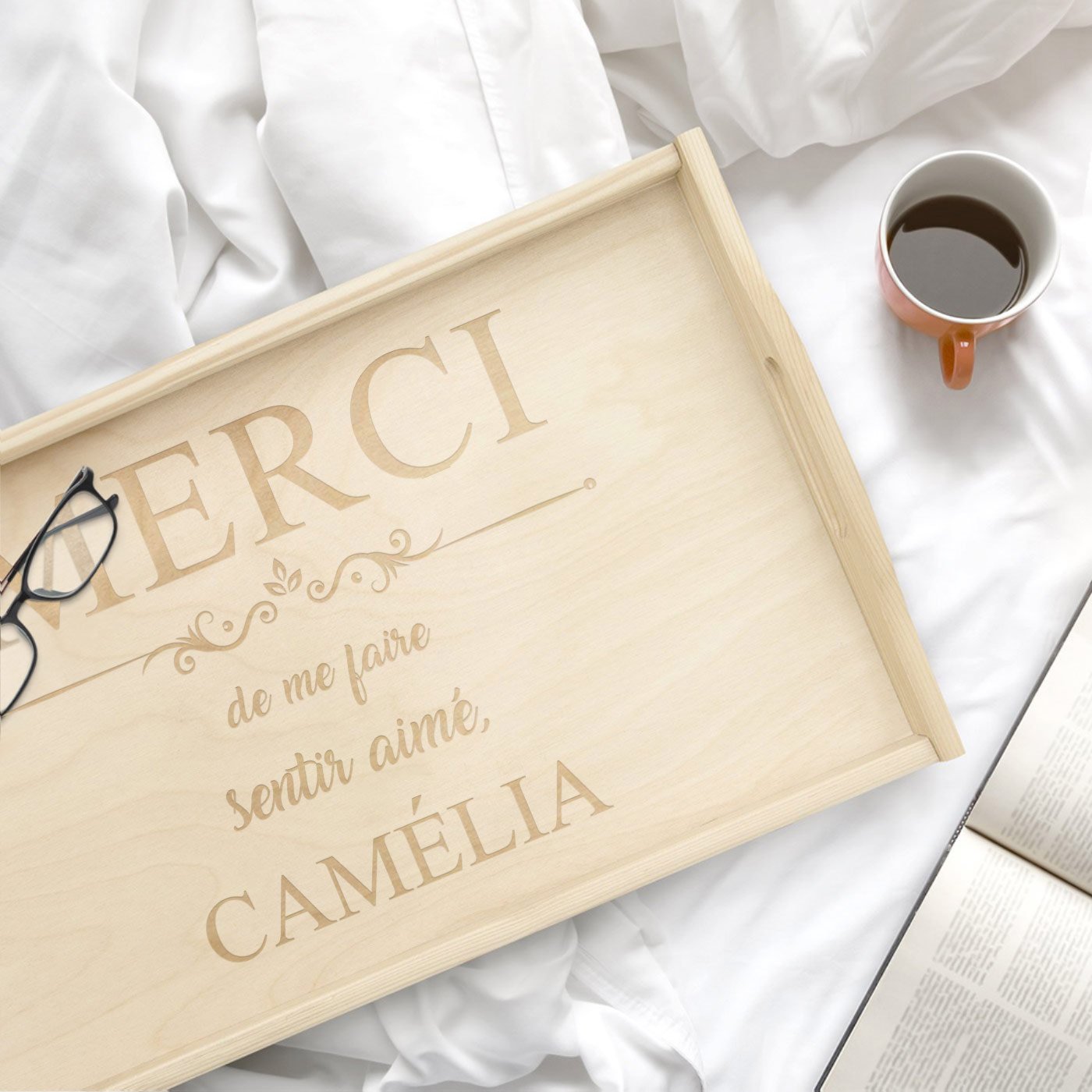 Bandeja de cama de madera natural Murrano con grabado para mujer - Regalo de aniversario de boda