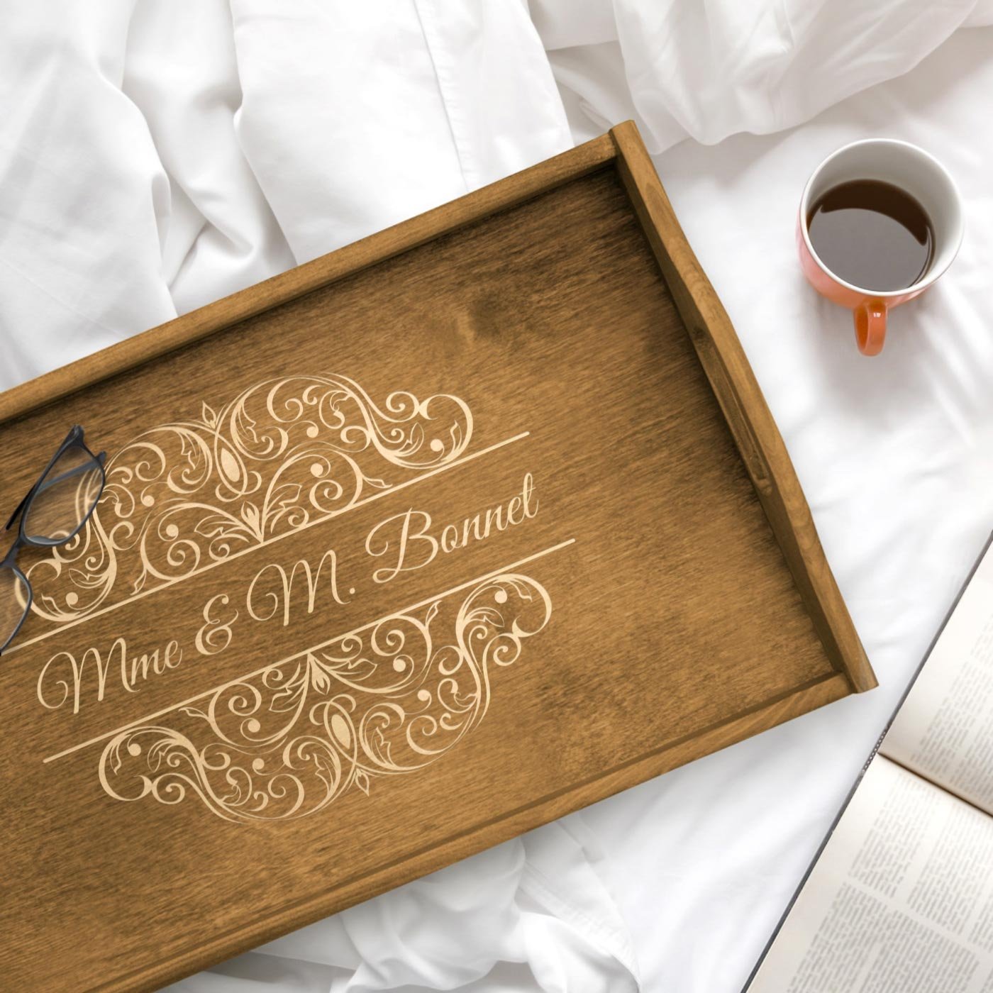 Bandeja de cama de madera Murrano con grabado para pareja - Aniversario de bodas