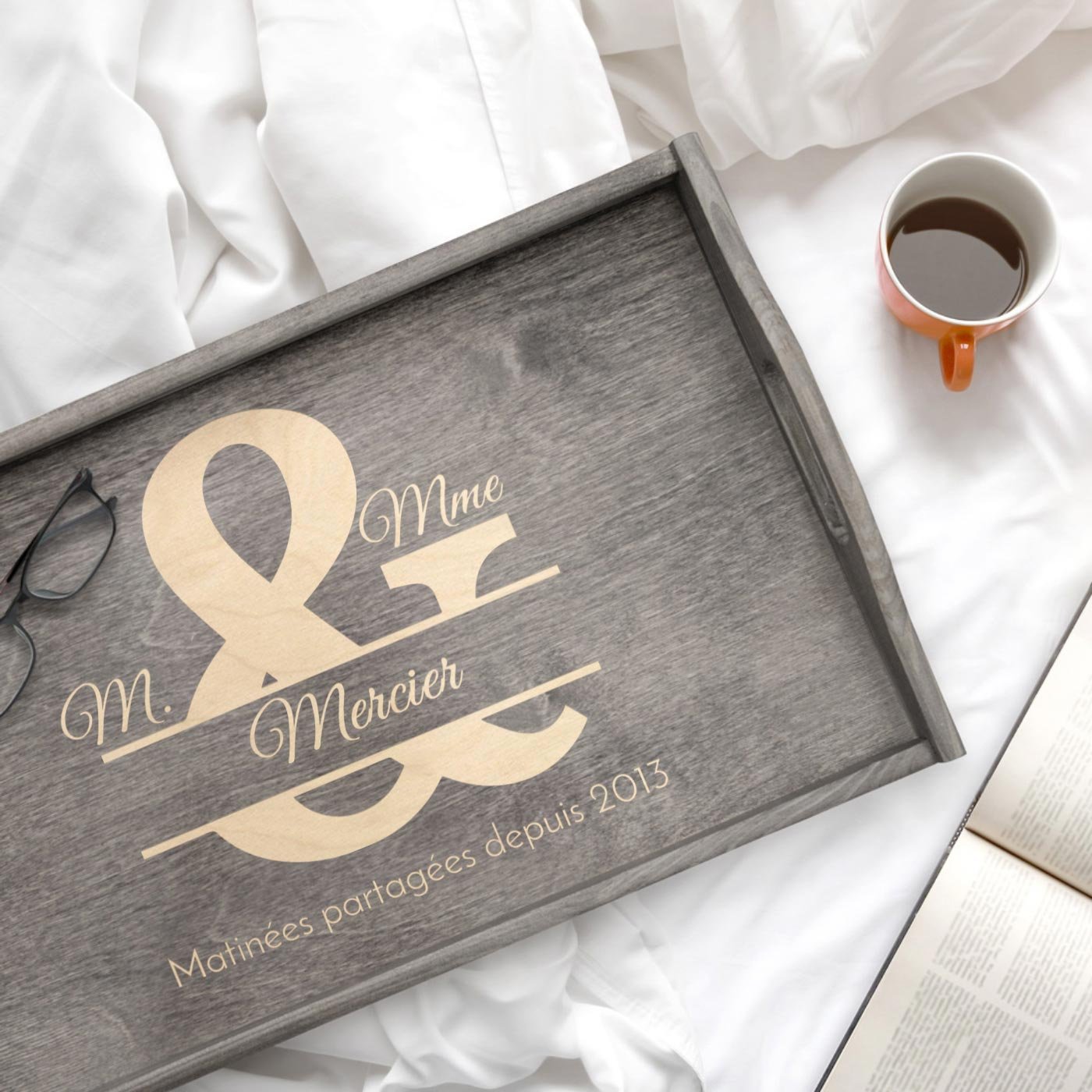 Bandeja de cama plegable Murrano con grabado para el aniversario de boda de los padres