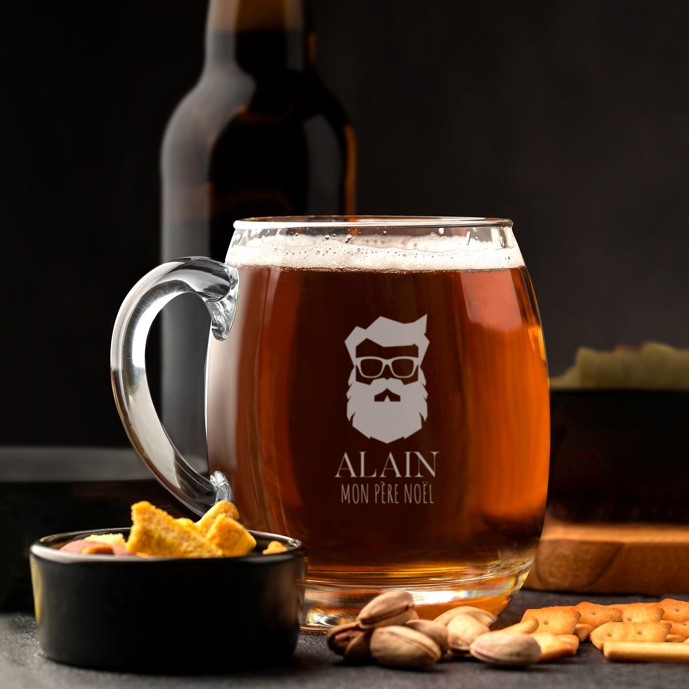 Taza de cerveza moderna Murrano con grabado para un hombre bigot