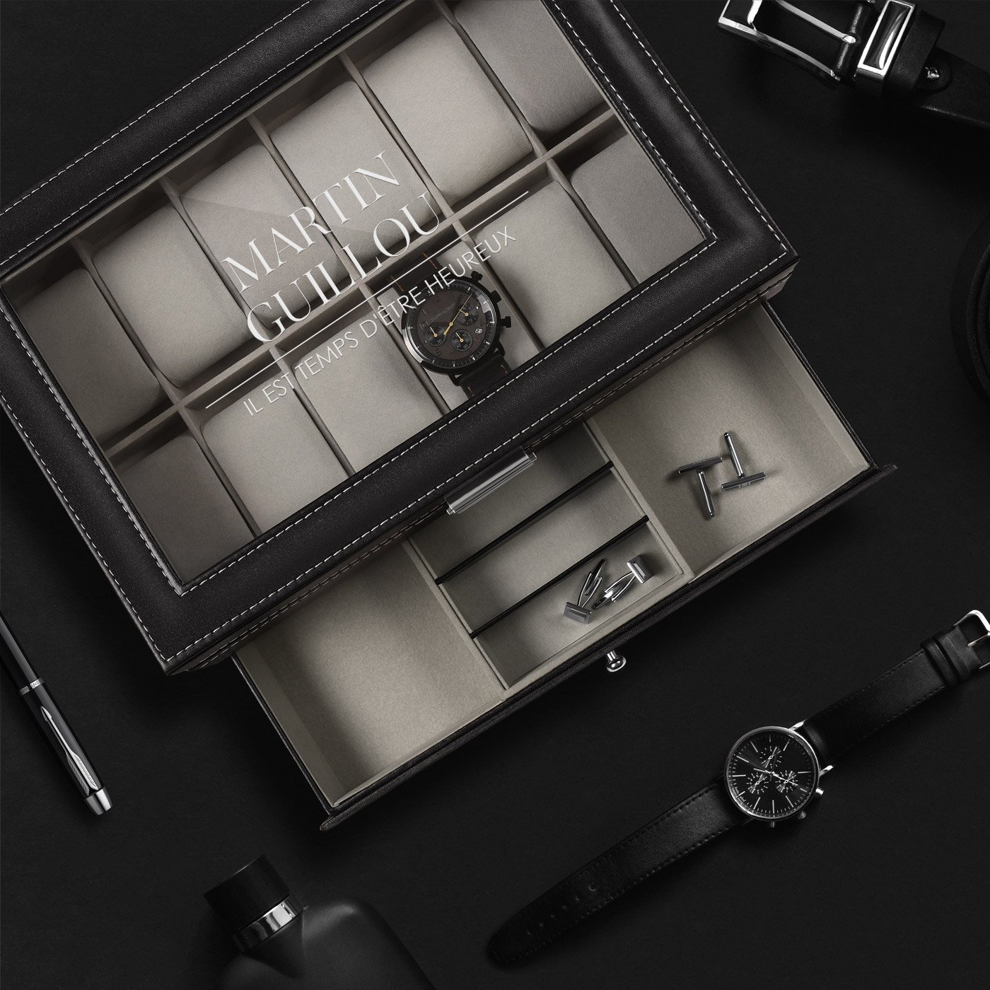 Caja de joyas y relojes negra personalizada Murrano para el cumpleaños de un amigo