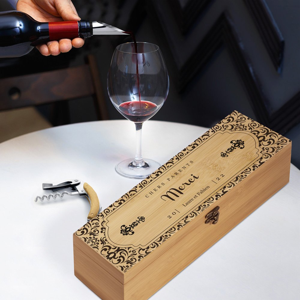 Murrano Wine Gift Set with 4 Accessories and Personalized Thanks to Parents