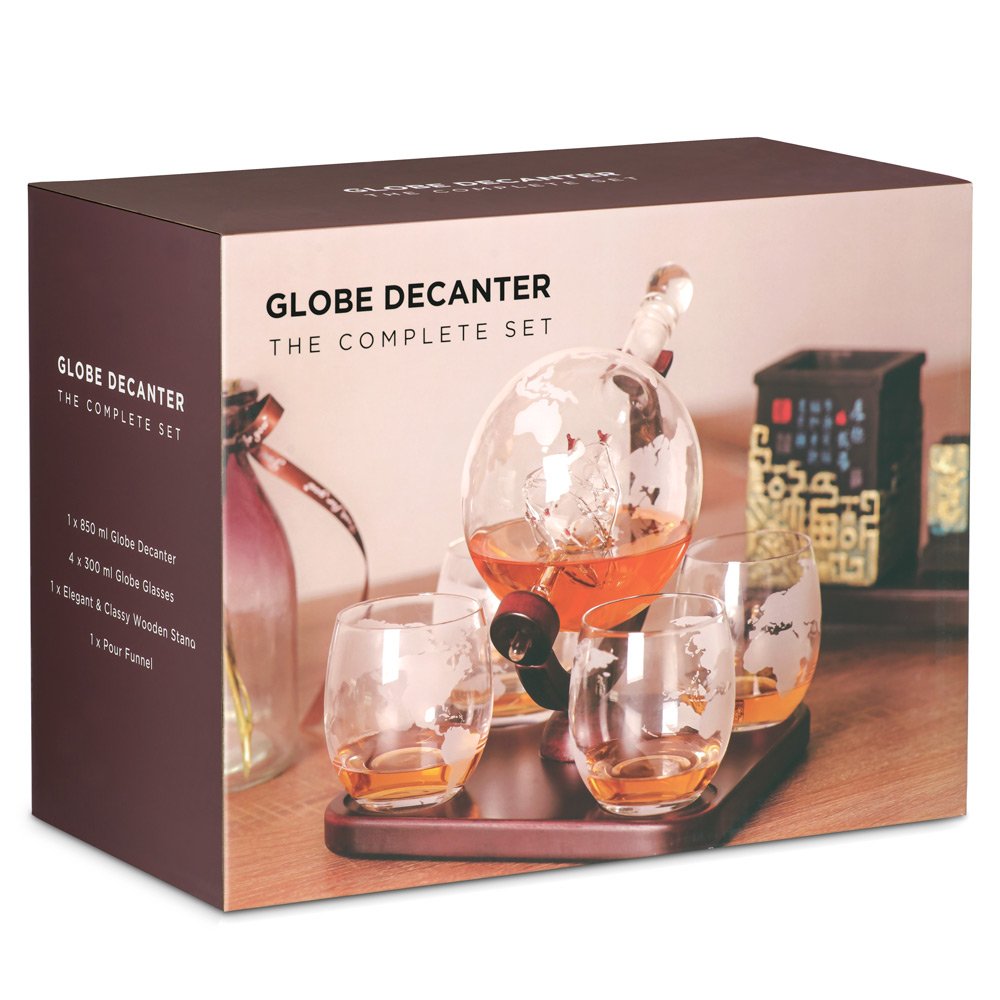 Jarra de whisky Murrano en forma de globo con barco y vasos personalizados para el cumpleaños número 50 de un hombre