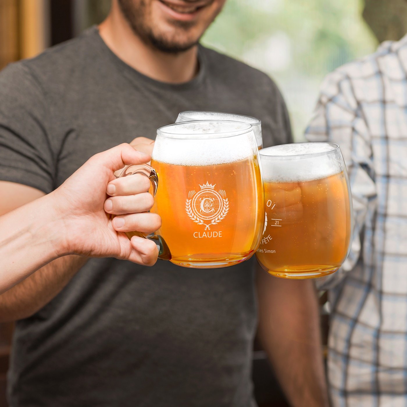 Taza de cerveza de vidrio moderno Murrano con grabado de inicial para él