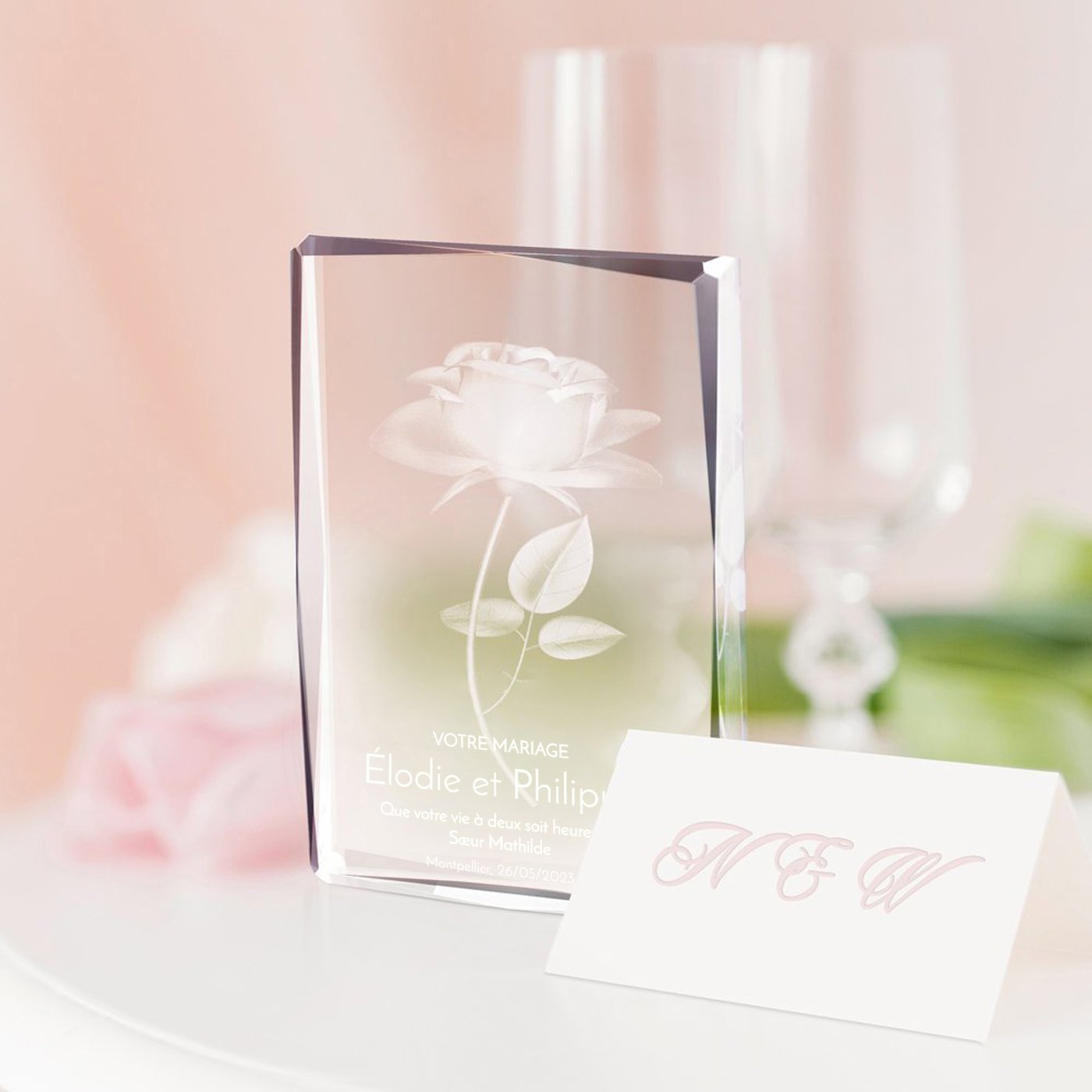 Statuette en cristal Murrano avec rose gravée dans un coffret personnalisé pour amis ou mariage