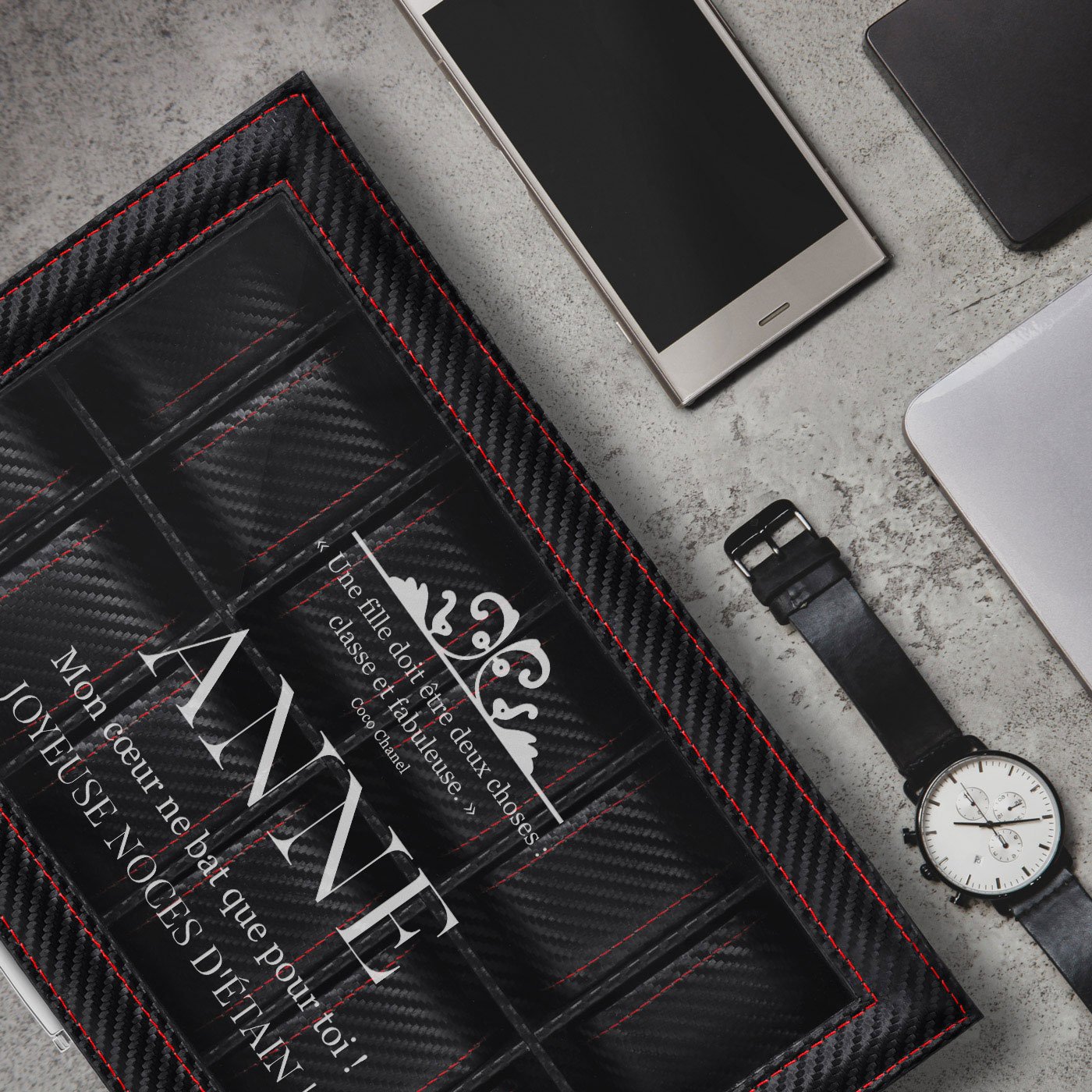 Caja de relojes Murrano negro carbono con grabado para mujer - regalo de aniversario de bodas de acero