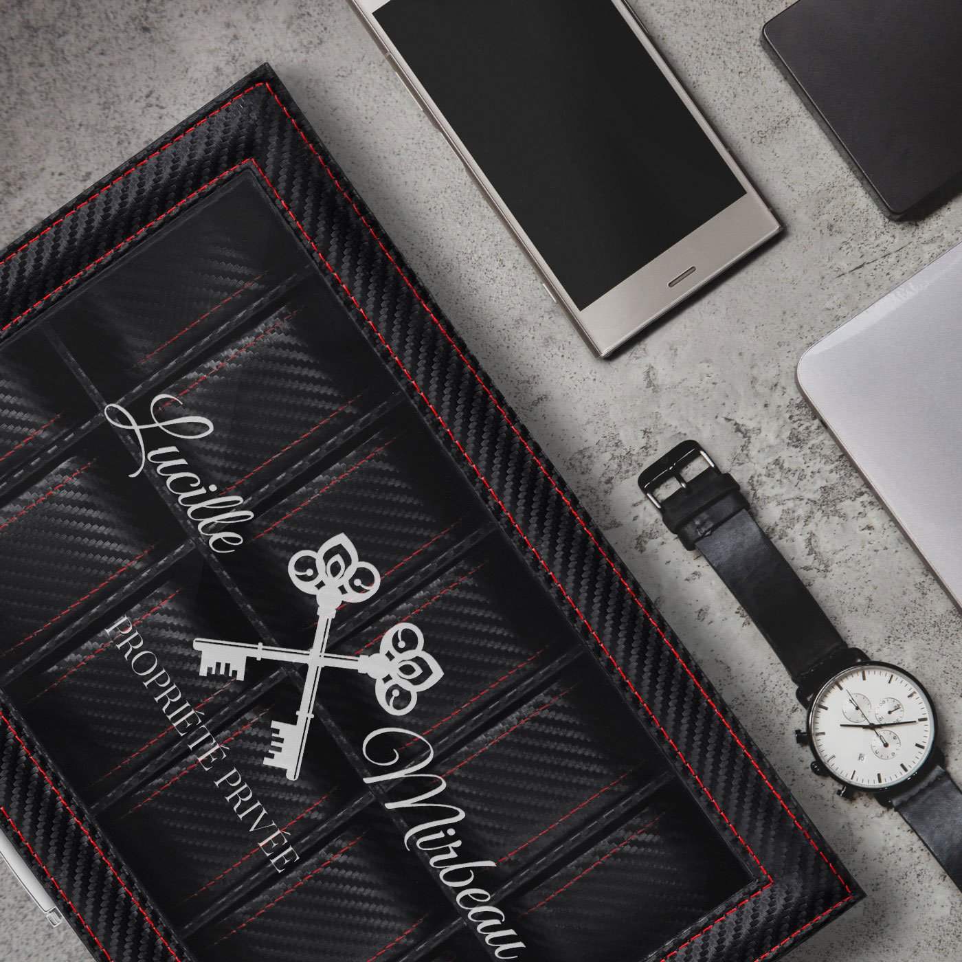 Caja de relojes negra de carbono Murrano con grabado para regalo de Día de San Valentín para ella