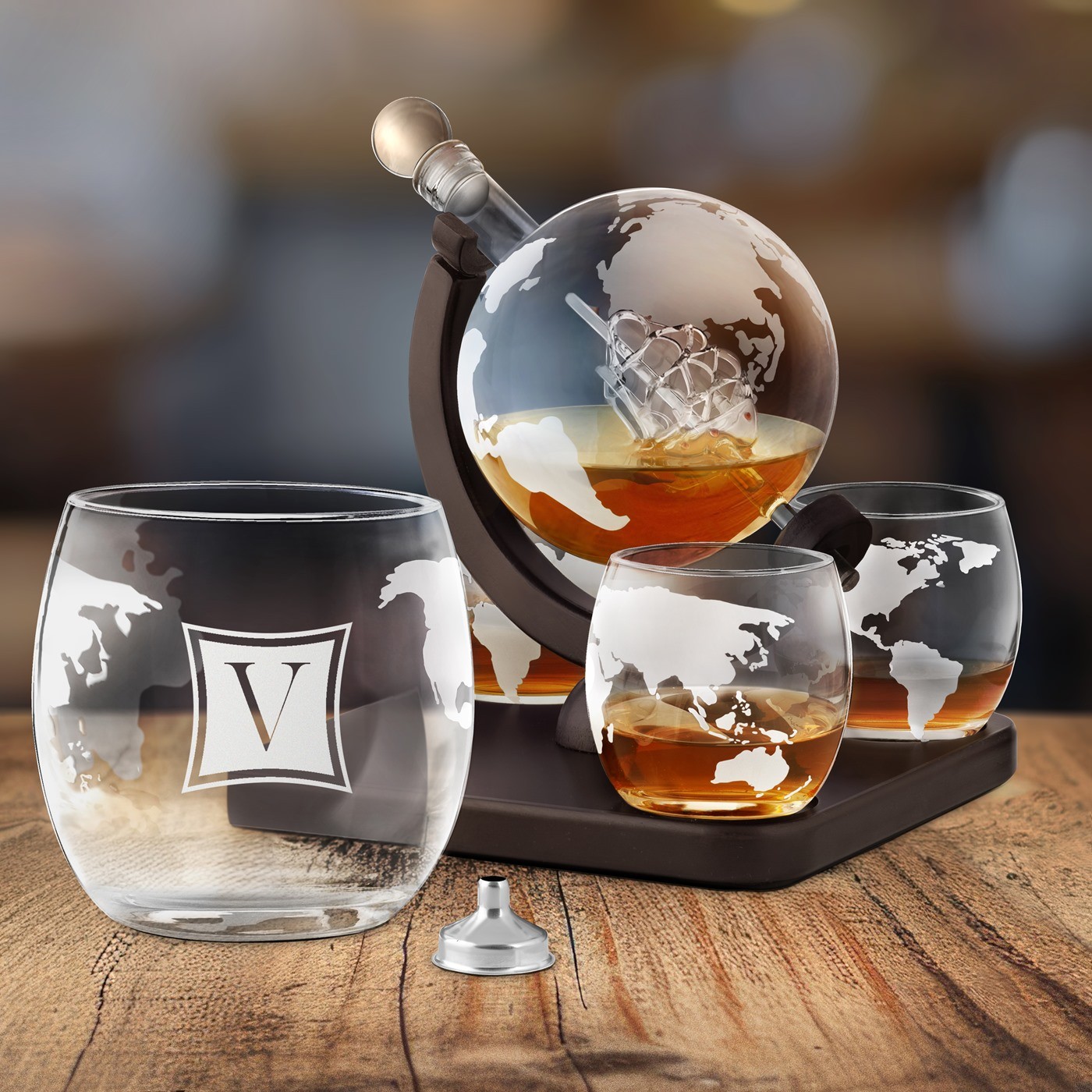Jarra de whisky Murrano Globo con barco y vasos personalizados para un ser querido
