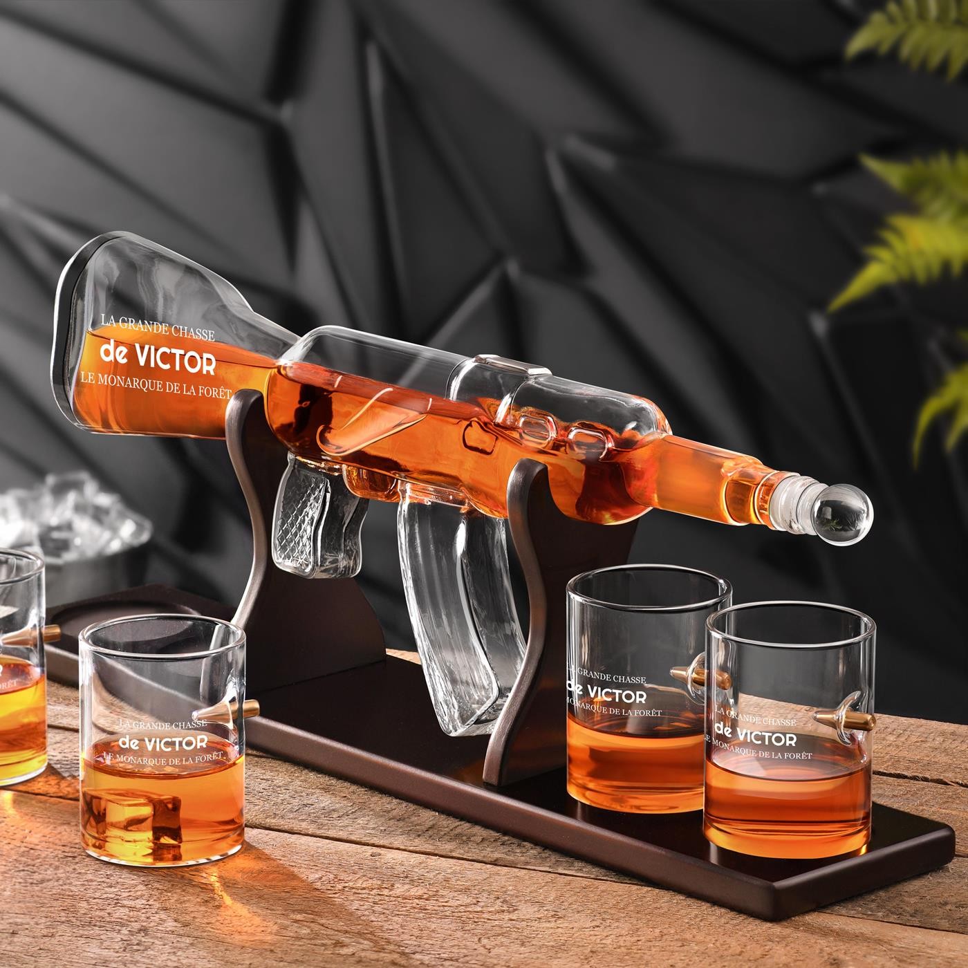 Set de decantador de whisky Murrano con forma de fusil y 4 vasos