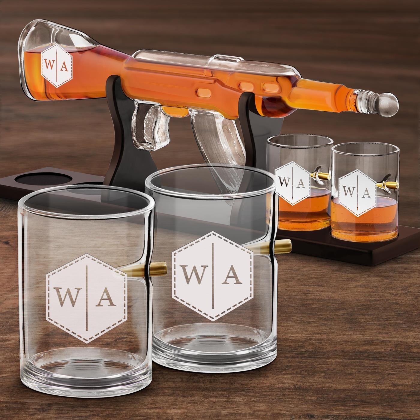 Set de vaso y jarra de whisky Murrano con forma de pistola y iniciales grabadas