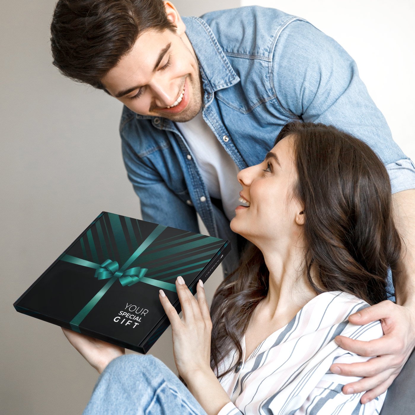 Plateau à fromages en bois personnalisé Murrano avec gravure pour l'anniversaire d'une amie