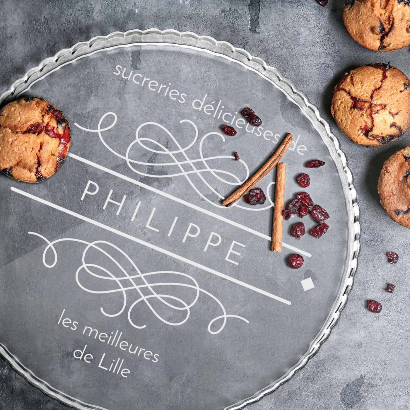 Présentoir à gâteau en verre personnalisé Murrano pour l'anniversaire d'un passionné de pâtisserie