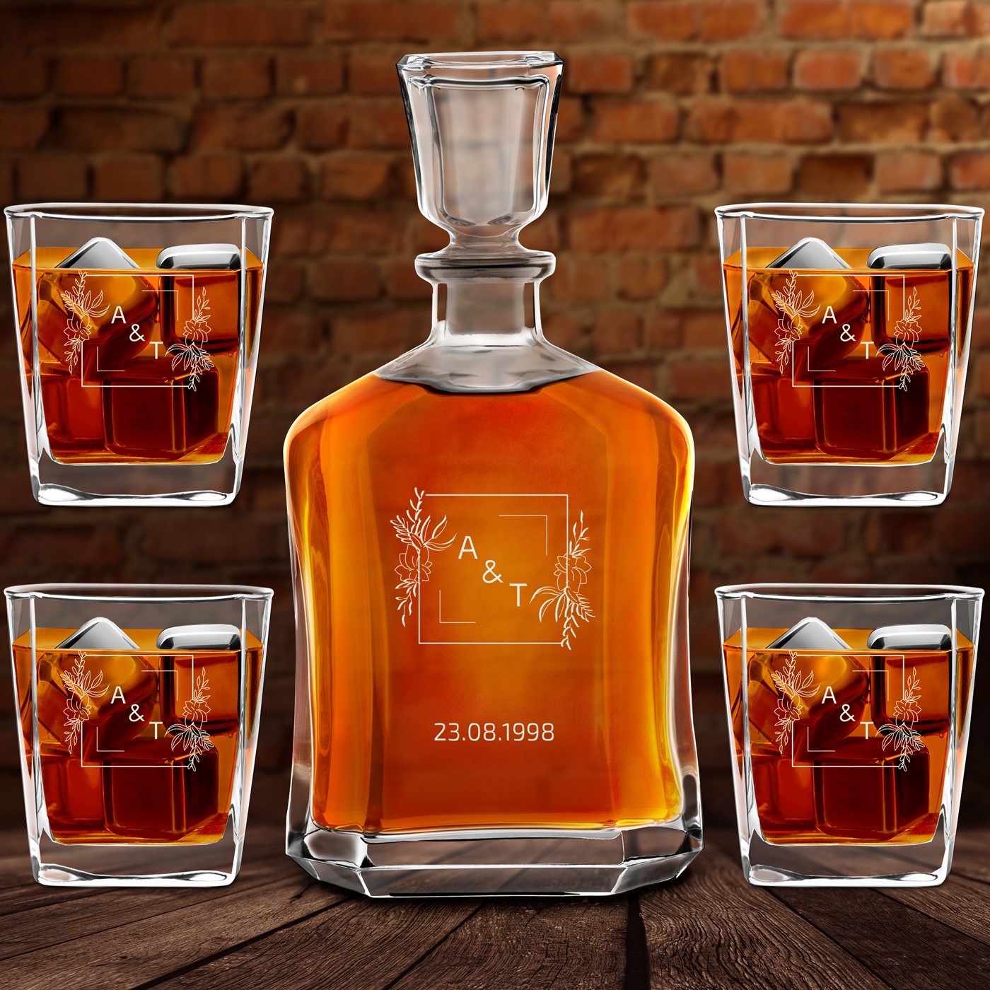 Set de decantador de whisky Murrano con 4 vasos grabados - Regalo de boda personalizado