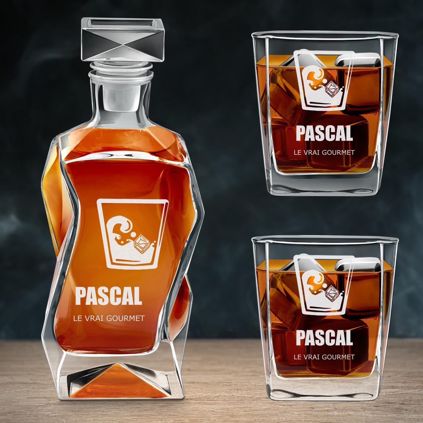 Set de decantador curvo Murrano y vasos con grabado al láser para conocedores de whisky