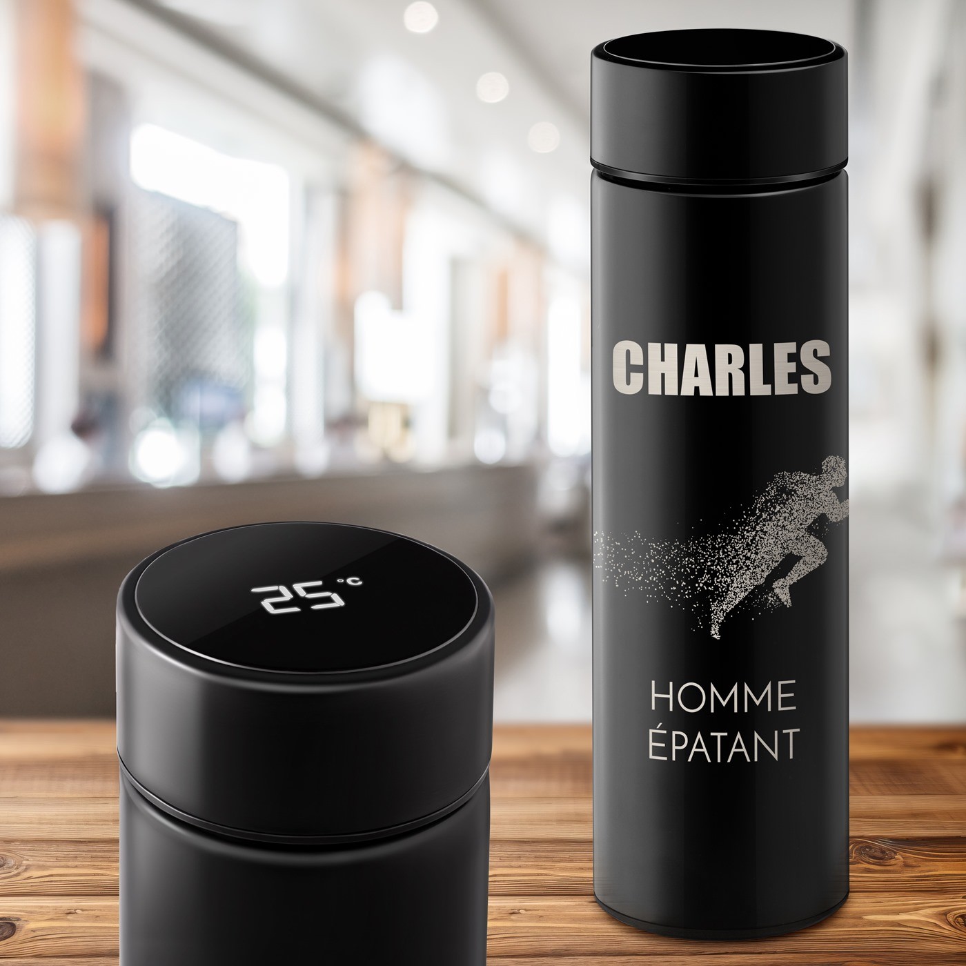 Botella isotérmica negra personalizada con pantalla LED para el aniversario de boda de un marido