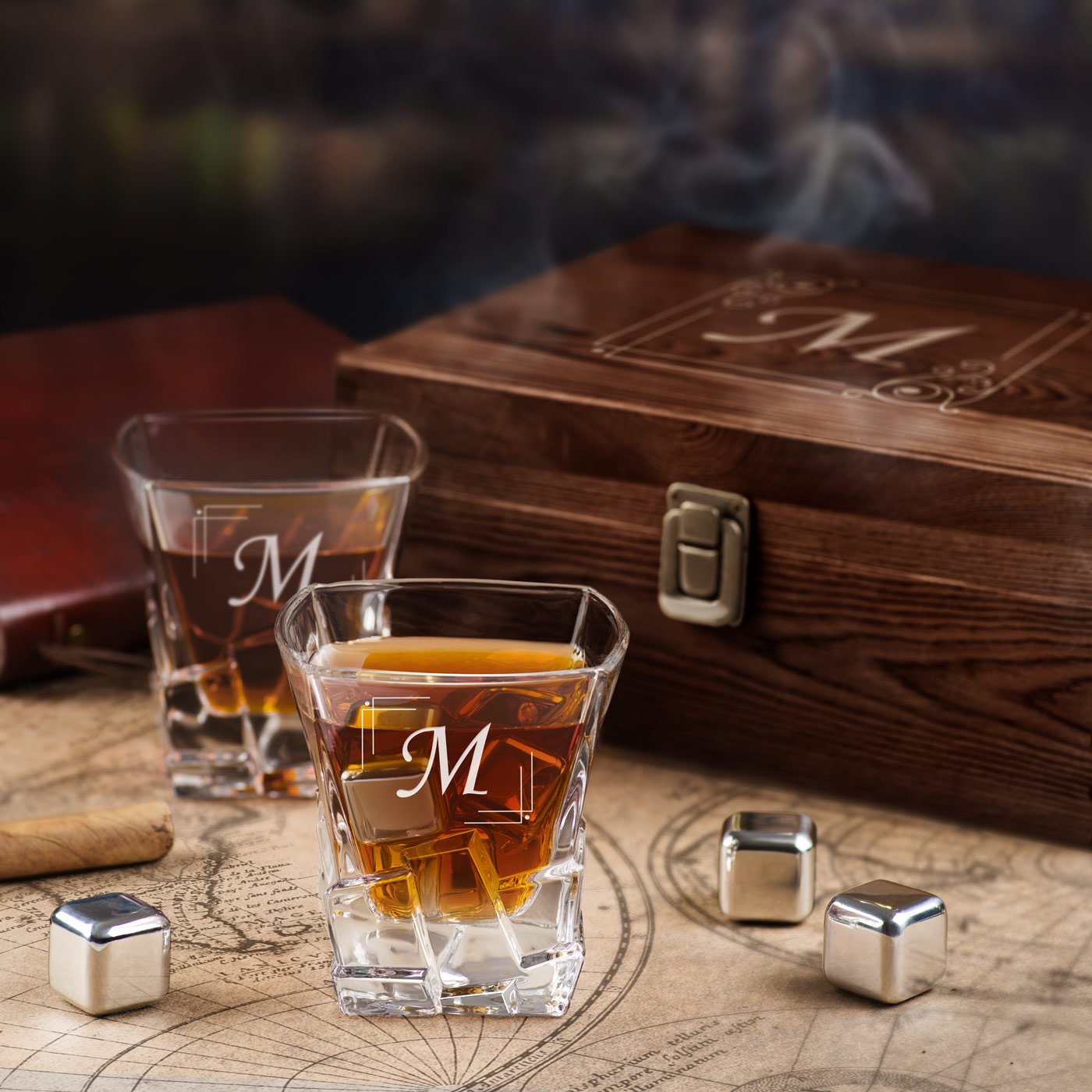 Set de piedras para whisky Murrano con vasos grabados en una caja personalizada para ella o él para el Día de San Valentín