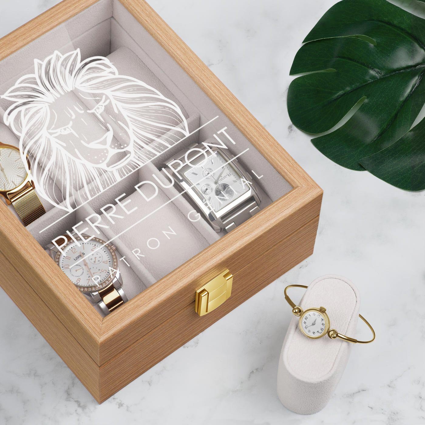 Caja de relojes personalizada de madera clara de Murrano para el cumpleaños de un jefe
