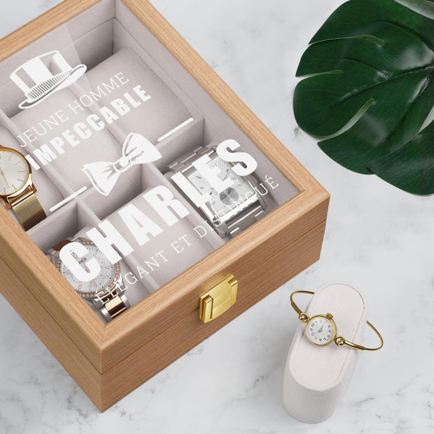 Caja de reloj personalizada de madera clara de Murrano para el cumpleaños de un joven