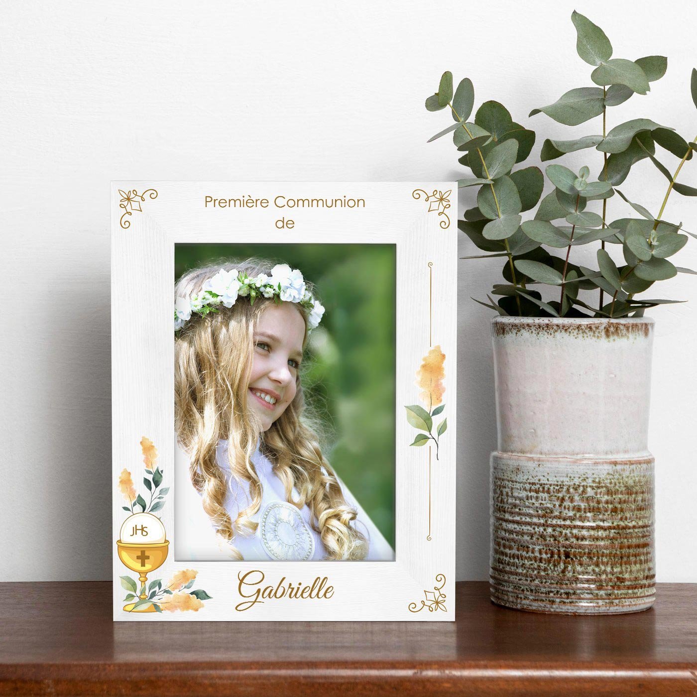 Marco de fotos personalizado de madera blanca Murrano para la primera comunión de una niña