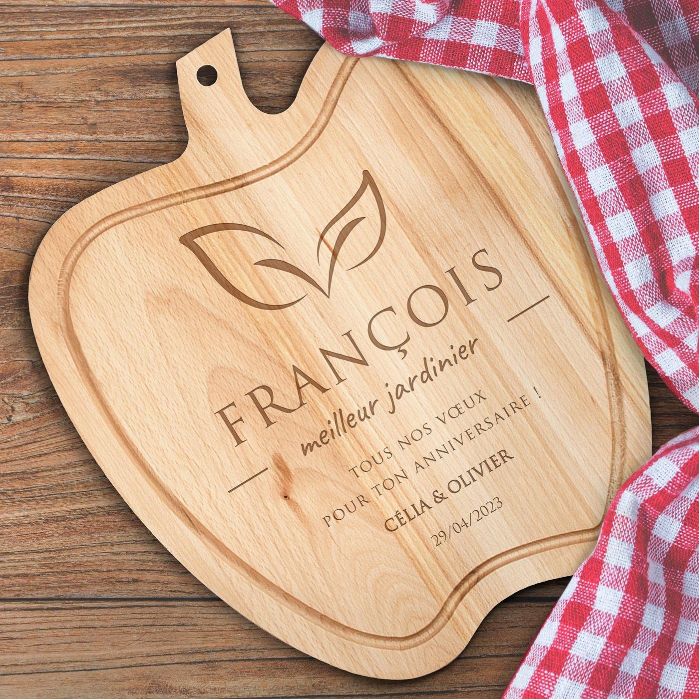 Murrano Custom Apple-Shaped Cutting Board
