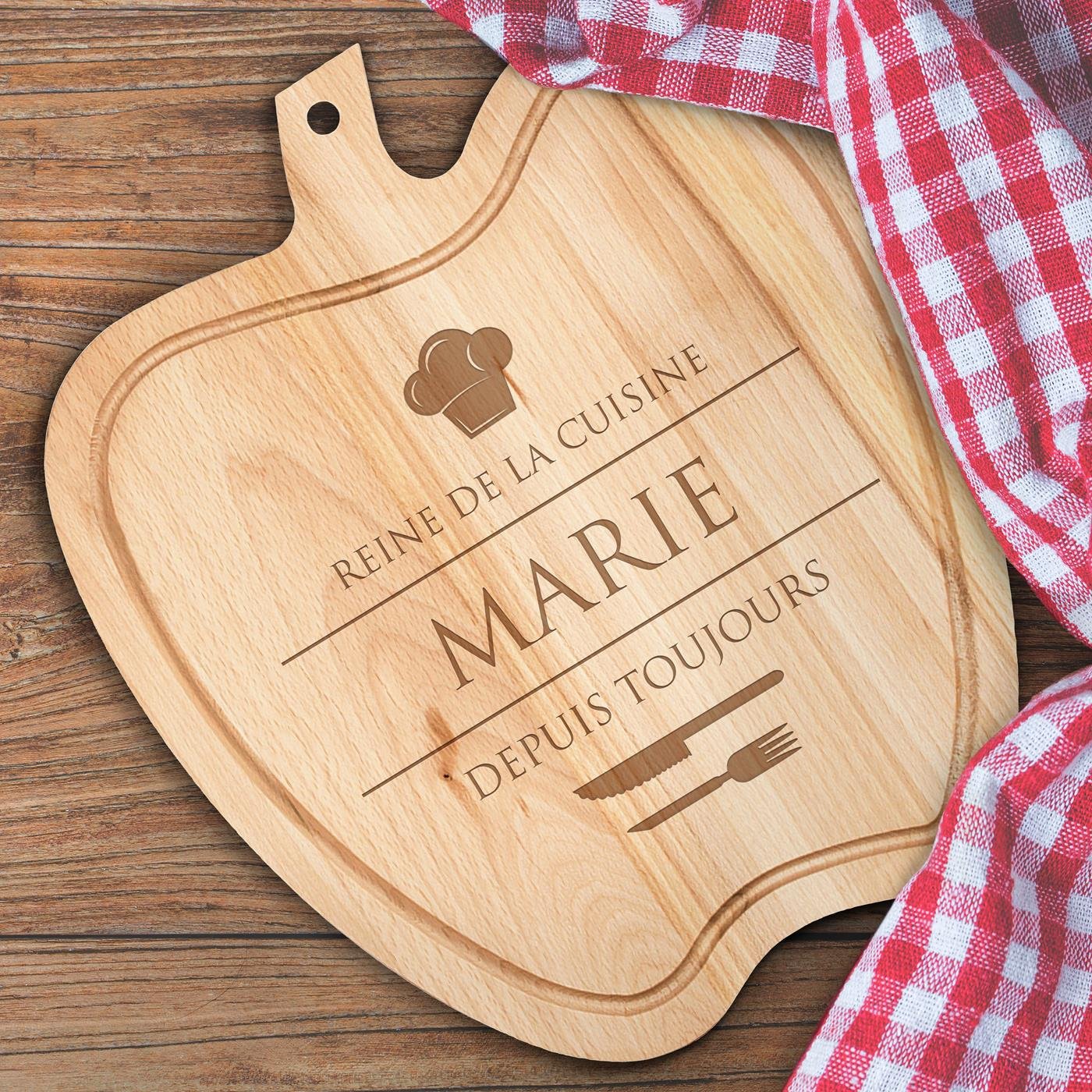 Murrano Custom Apple-Shaped Cutting Board