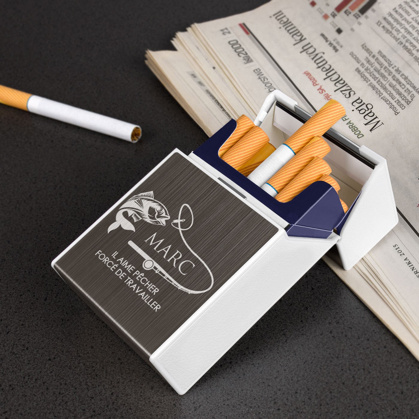Estuche para cigarrillos Murrano con encendido USB y grabado para pescadores