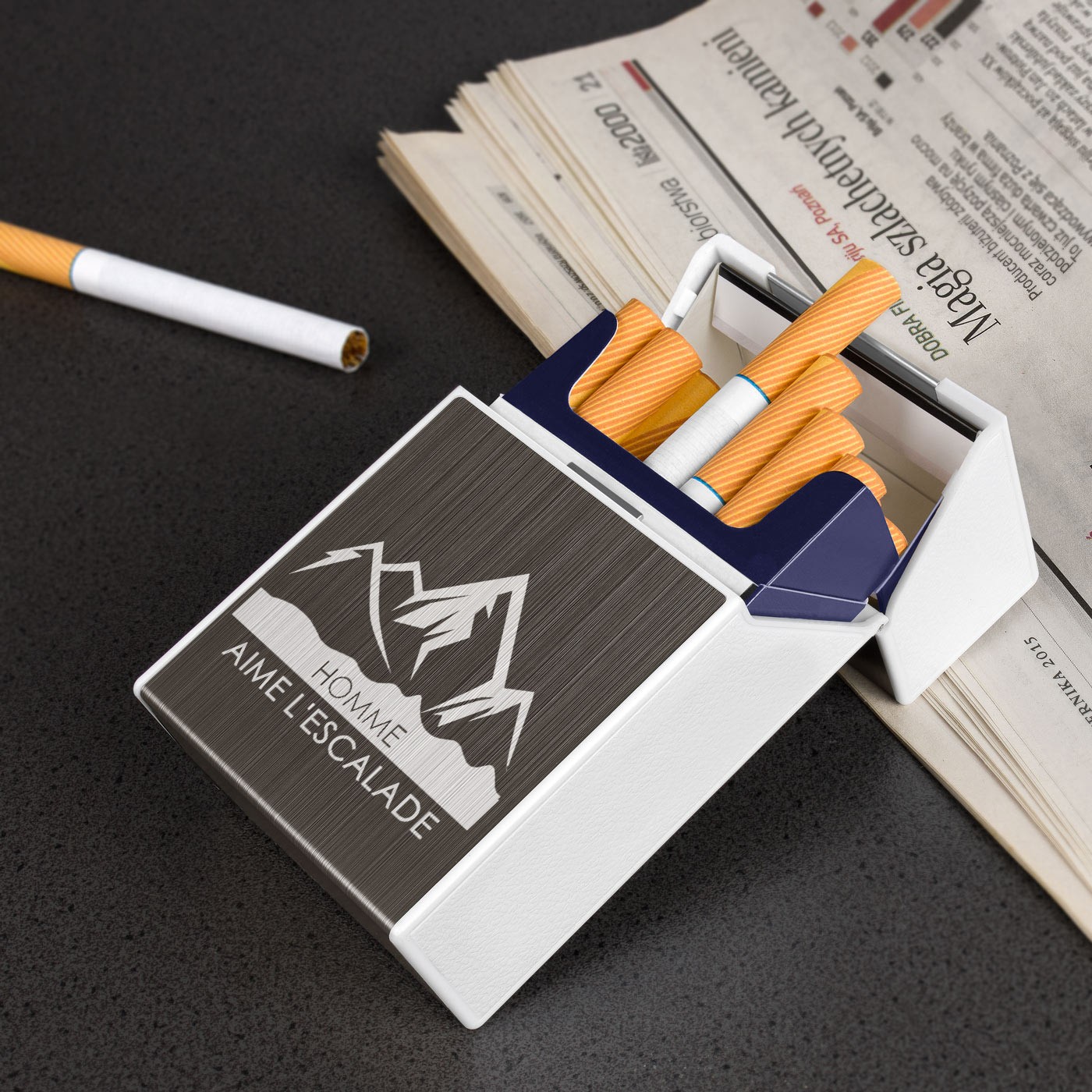 Estuche para cigarrillos Murrano para amantes de la montaña con encendedor USB