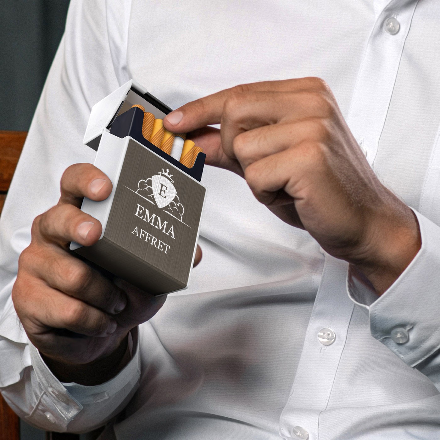 Estuche de cigarrillos Murrano con encendido USB y grabado para ella