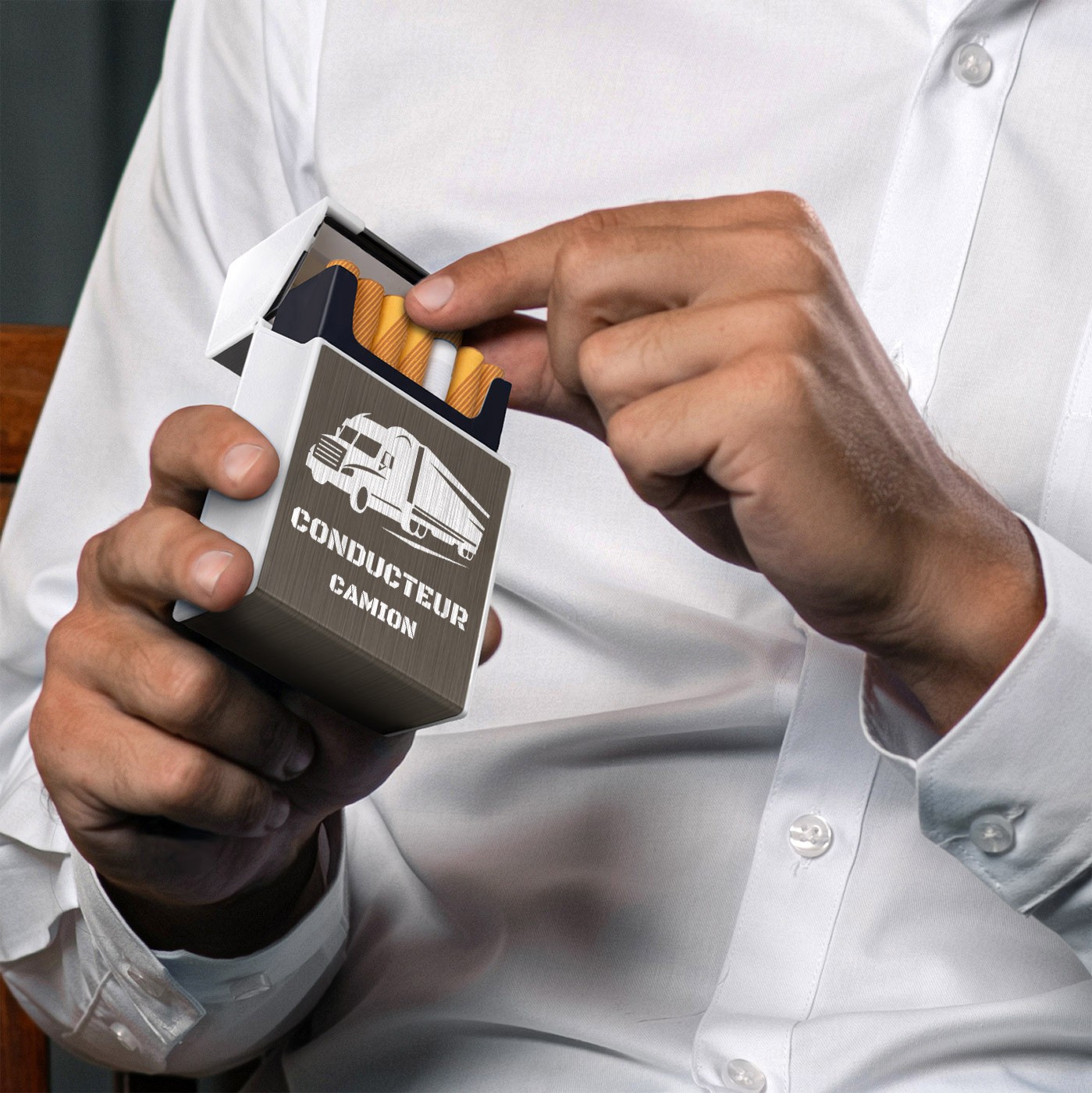 Estuche de cigarrillos Murrano con encendido USB y grabado para conductores