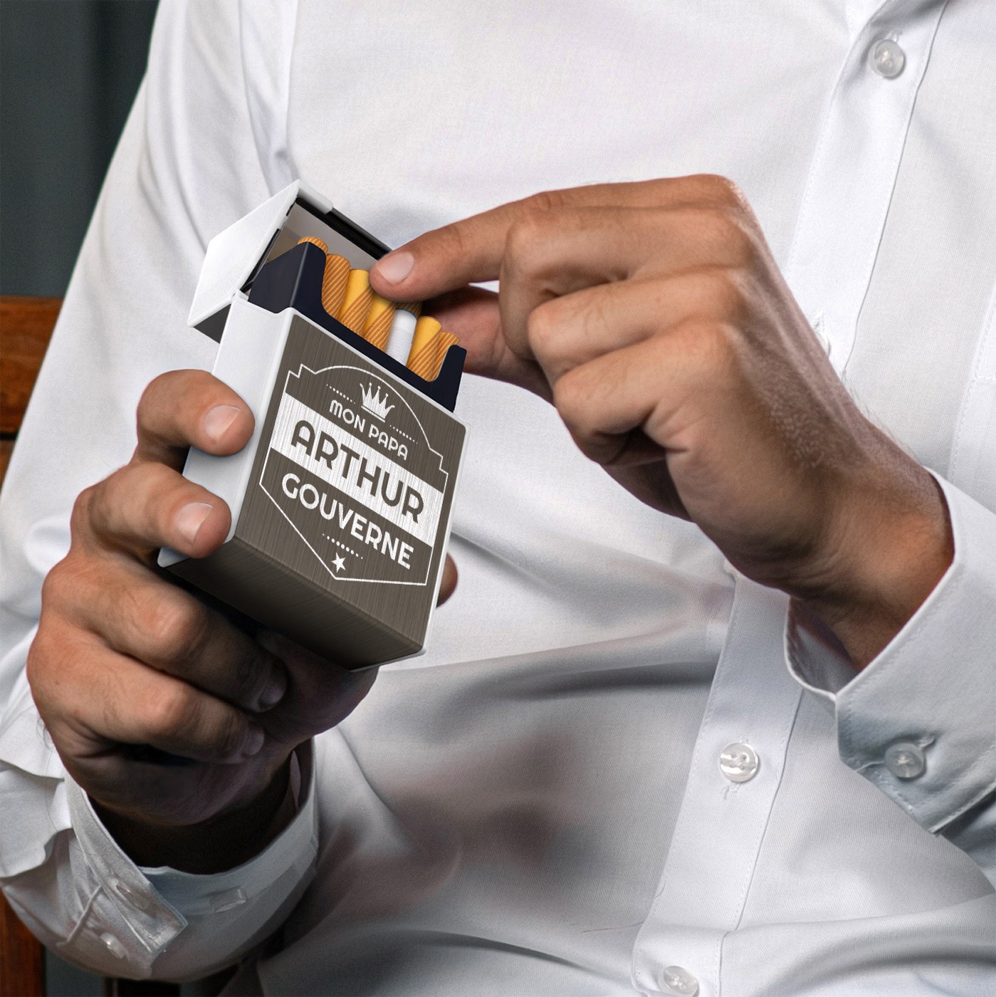 Estuche de cigarrillos Murrano con encendido USB y grabado para papá