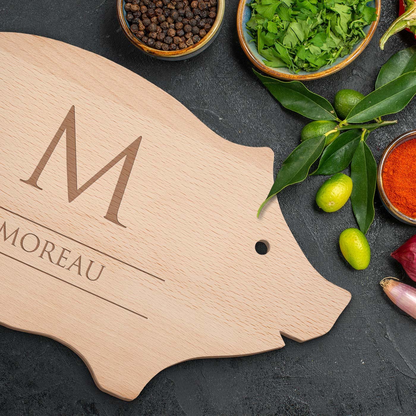 Planche à découper en bois personnalisée en forme de cochon Murrano pour son anniversaire