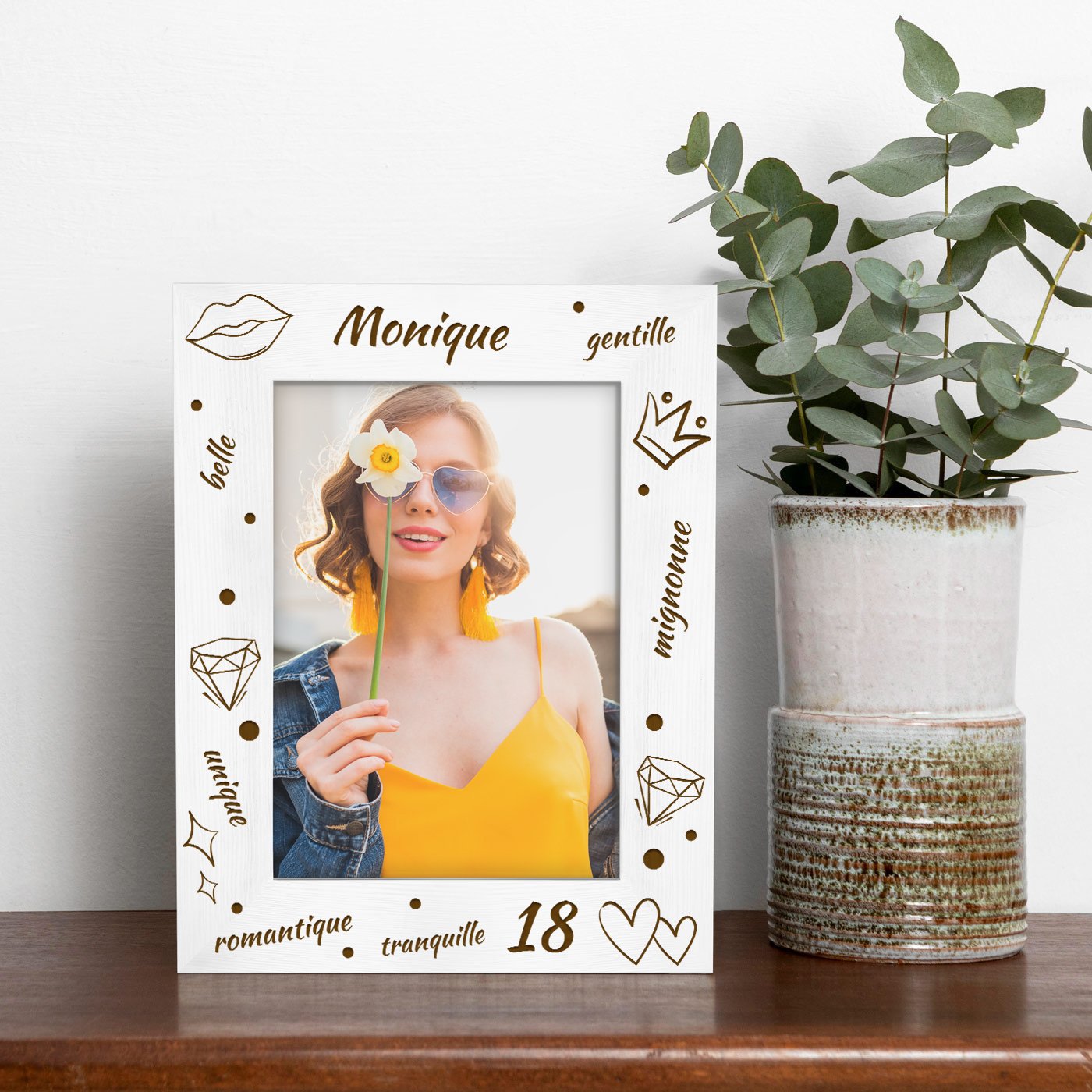 Marco de foto personalizado de madera Murrano para el cumpleaños número 18 de su amiga