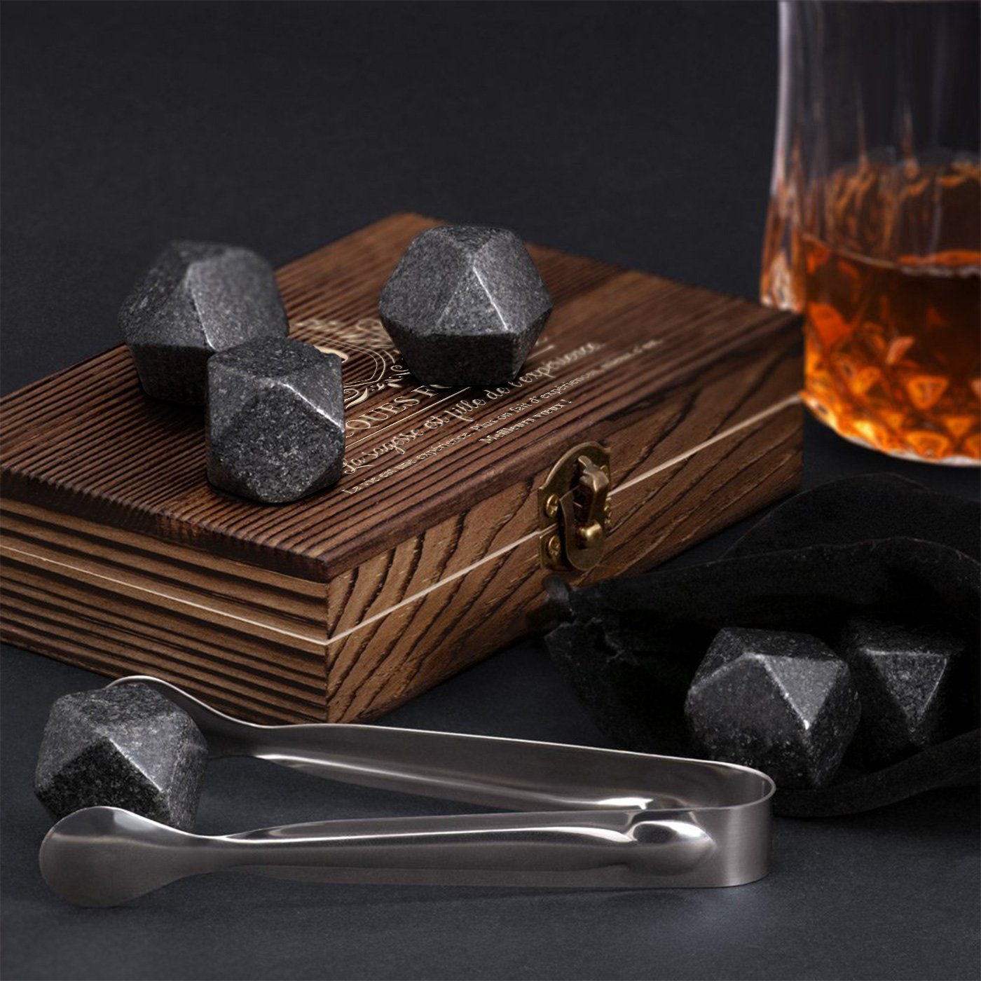 Set de piedras para whisky Murrano en caja de madera grabada para el cumpleaños de un hombre de 60 años