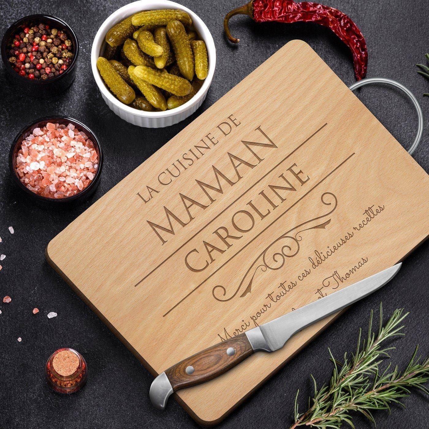 Murrano Wood Cutting Board with Metal Handle and Personalized Engraving for Mom's Thank You