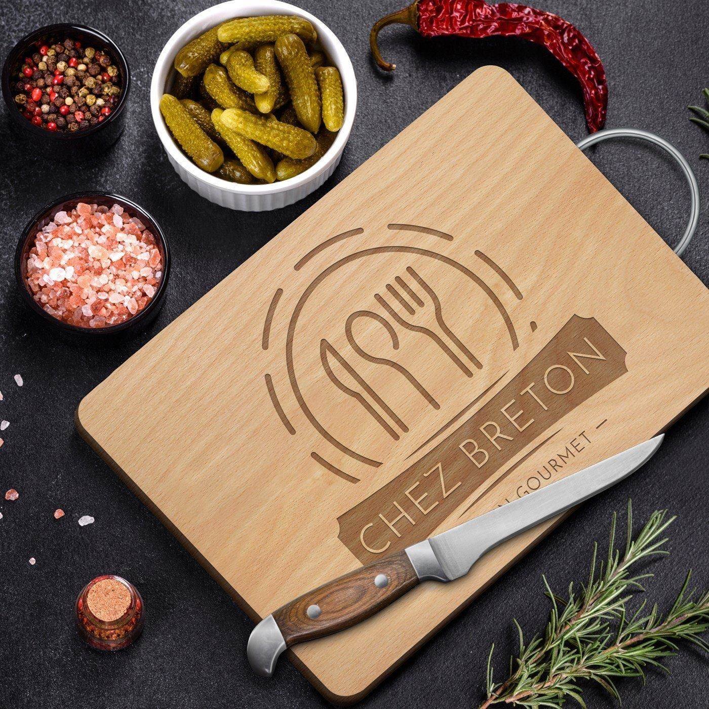 Tabla de cortar de madera Murrano personalizada con mango metálico para una fiesta de bienvenida o aniversario de bodas
